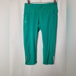 Athleta Dobby Be Free Knicker Capri Legging size ST womens